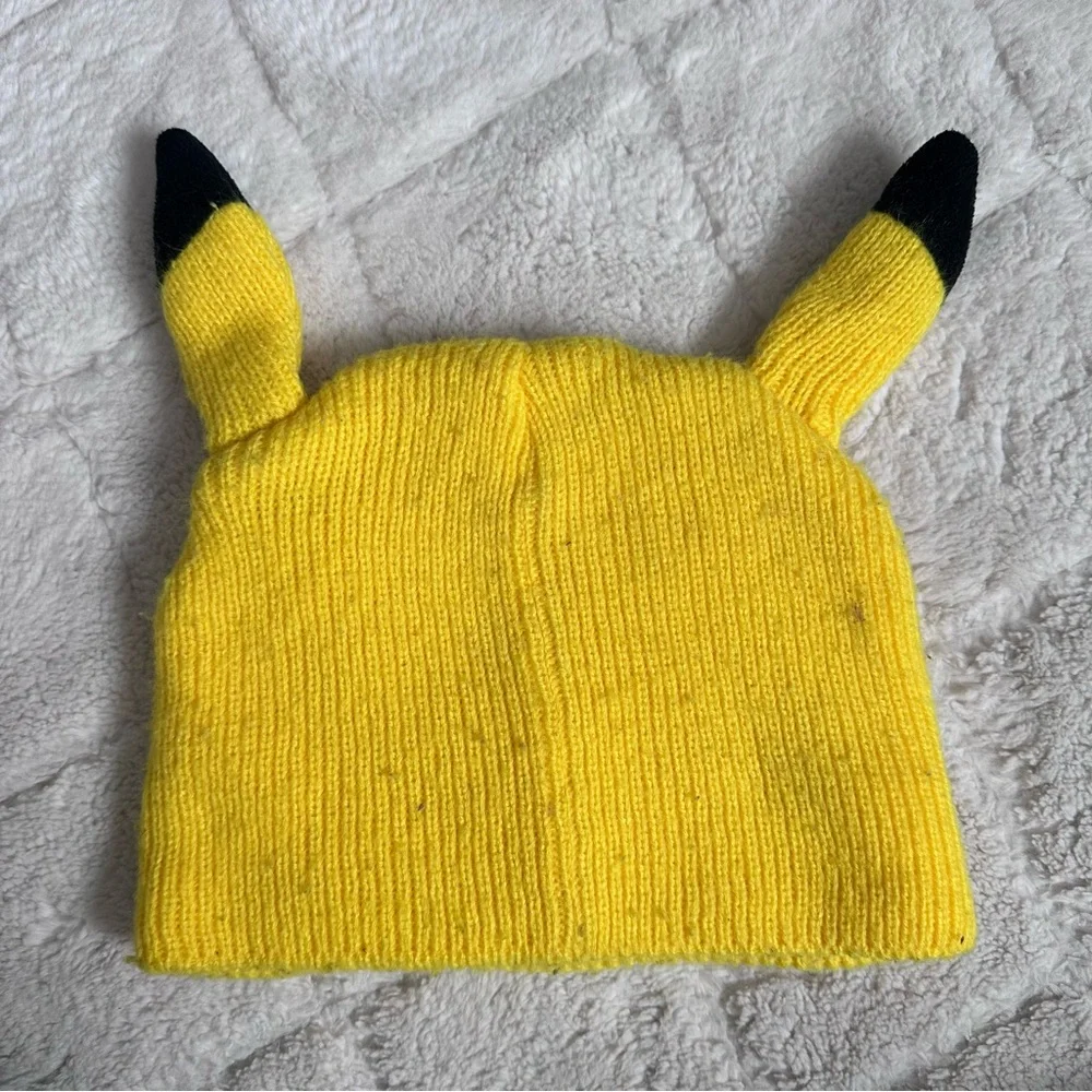 Bioworld x Pokémon | Pikachu Big Face Fleece Cap Beanie